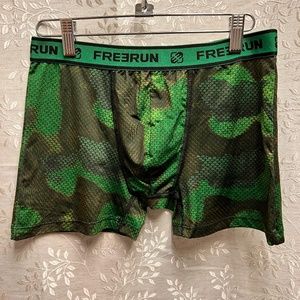 Freerun size small boxer briefs